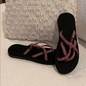 $5 Teva Women’s Black/Colorful Straps Sandals Sz 9